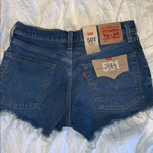 NWT Levi shorts